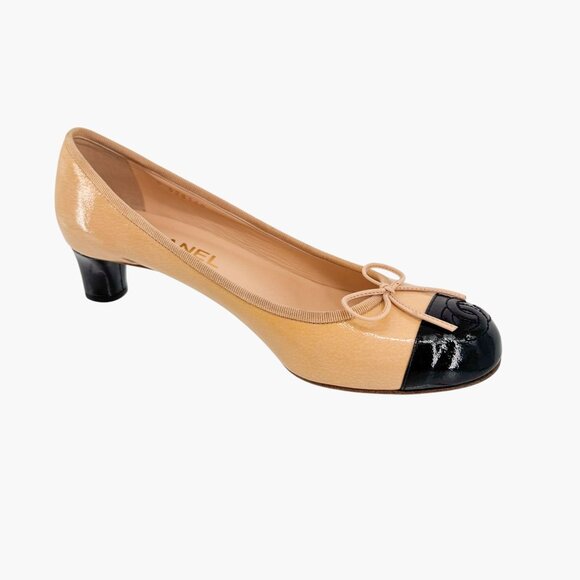 Chanel Beige CC Cap Toe Kitten Pumps Size 39.5 US 8.5-9 Two Tone Low Heel Bow - Picture 12 of 16